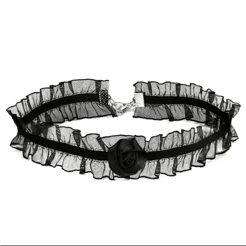 NWT Ruffled Rose Mesh Choker Necklace